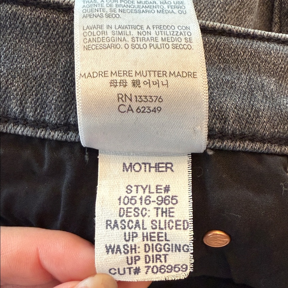 MOTHER The Rascal Sliced up Heel in Digging up Dirt 24 Flare Jeans Grey - Picture 11 of 14